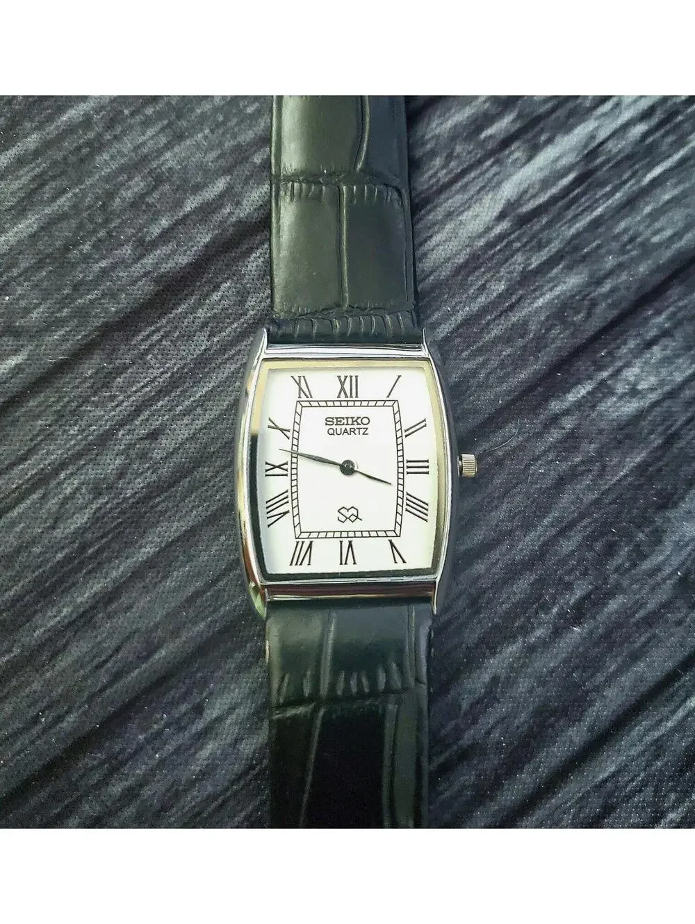 RARE Men's Vintage Seiko‎ Tank Barrel Silver White Watch